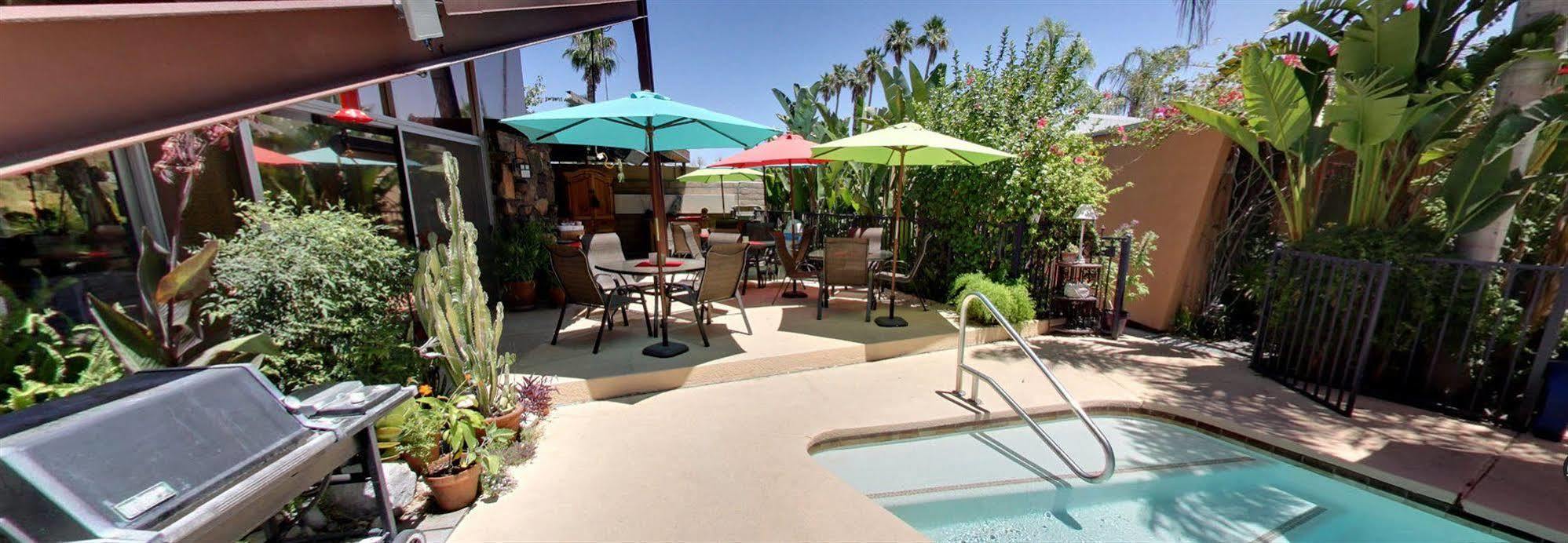 Triangle Inn Clothing Optional Resort For Men Palm Springs Exterior foto